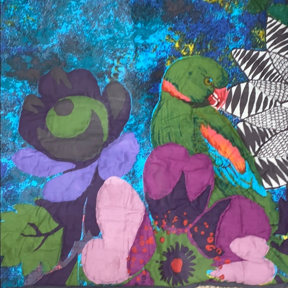 These sold. Not sure why they are listed twice